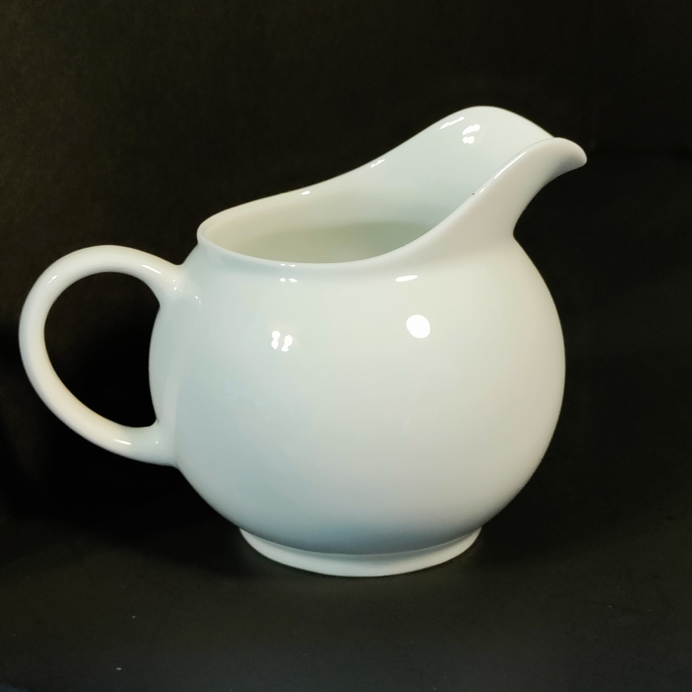 A White Ceramic AZBERG Creamer⭐ - Picture 5 of 6
